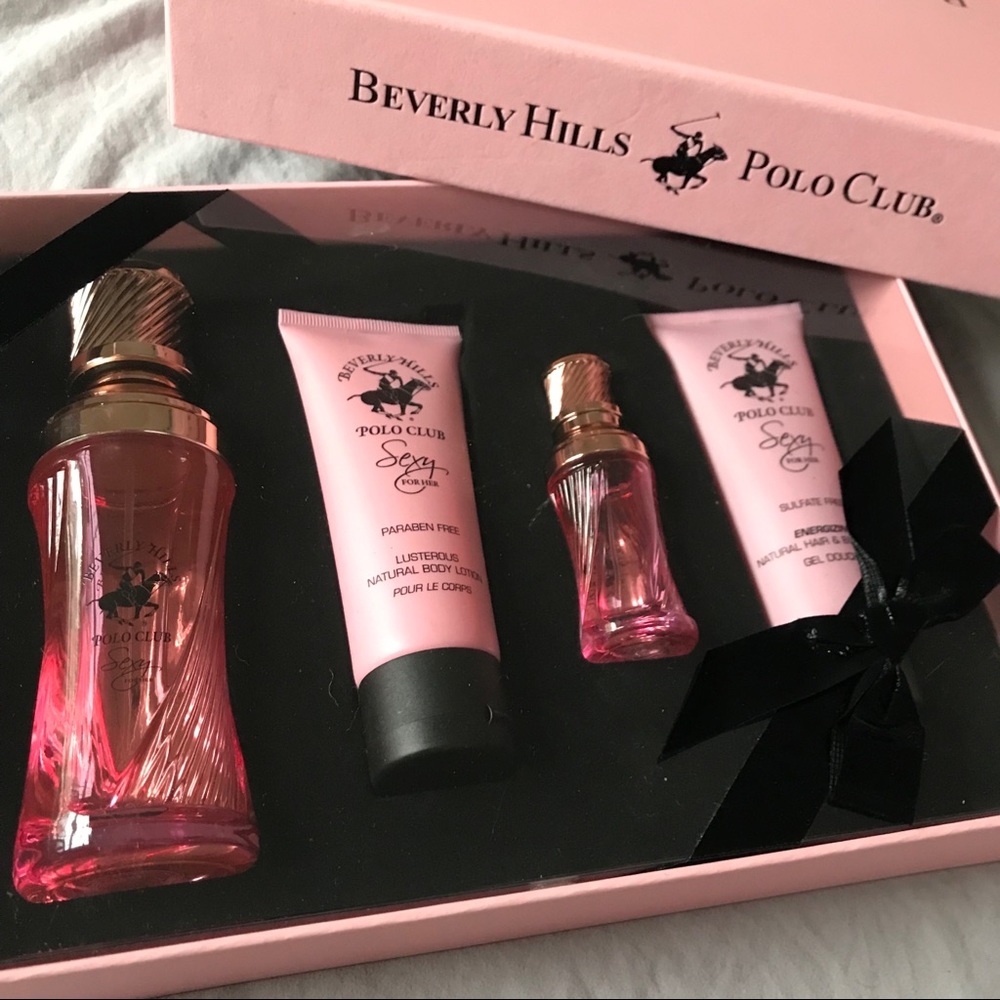 Beverly Hills Polo Club 4 piece gift set